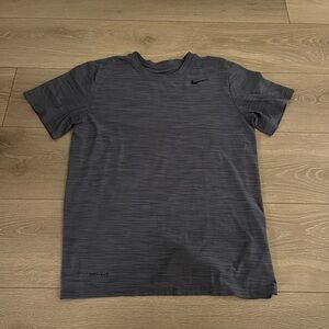 Nike Men’s XS Dri-Fit Running Shirt